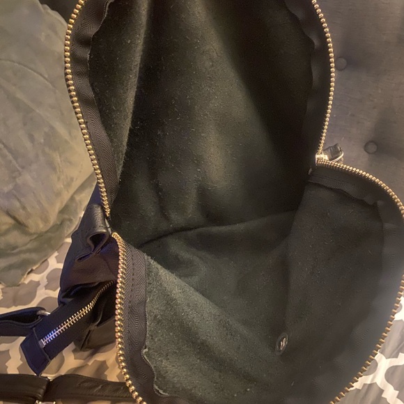 Karen Kalashnik leather crossbody * NEW* - Picture 3 of 11